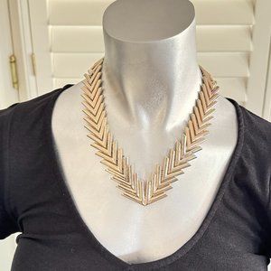 NWT BaubleBar Interlocking Metal V Necklace